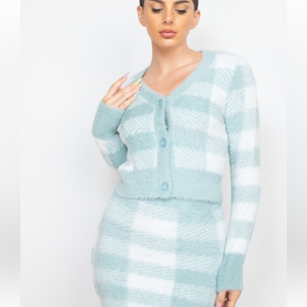 #195 Mint Furry Sweater